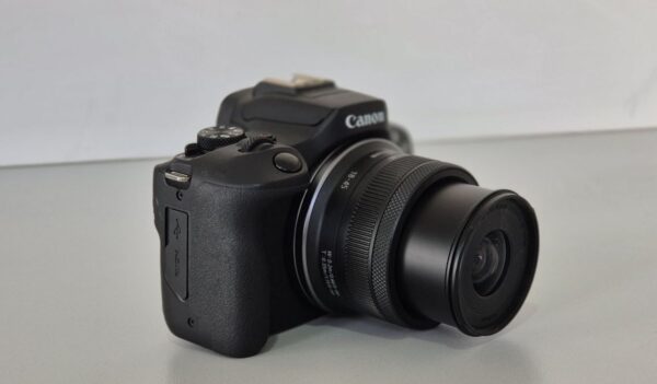 canon-eos-r100-media-8-600x351-1