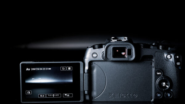 canon-eos-rp-media-4-600x338-1