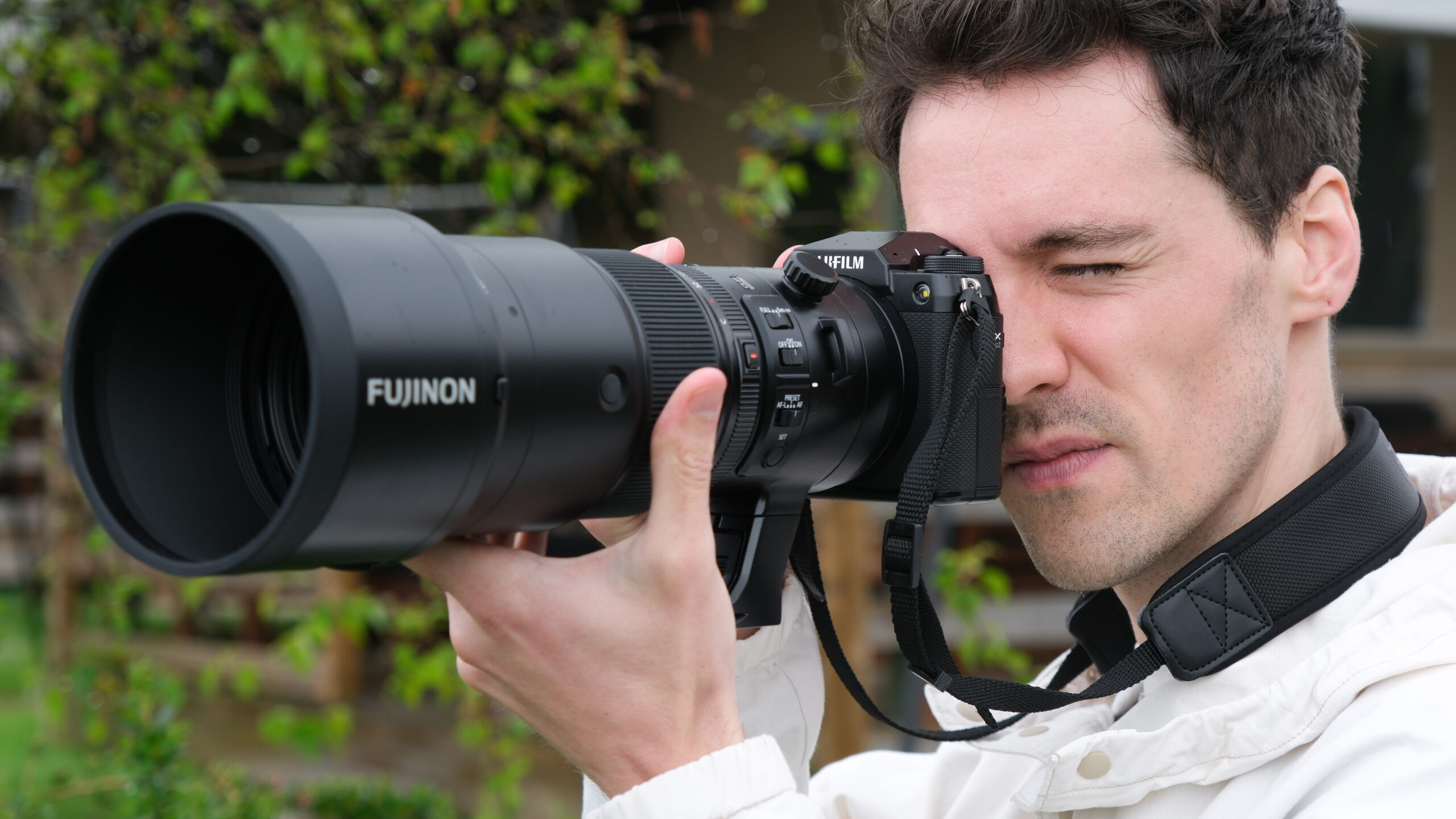 fujifilm-thang-lon-red-dot-award-x-m5-x100-vi_02-scaled-1 Máy ảnh Fujifilm GFX 100S II và ống kính GF 500mm