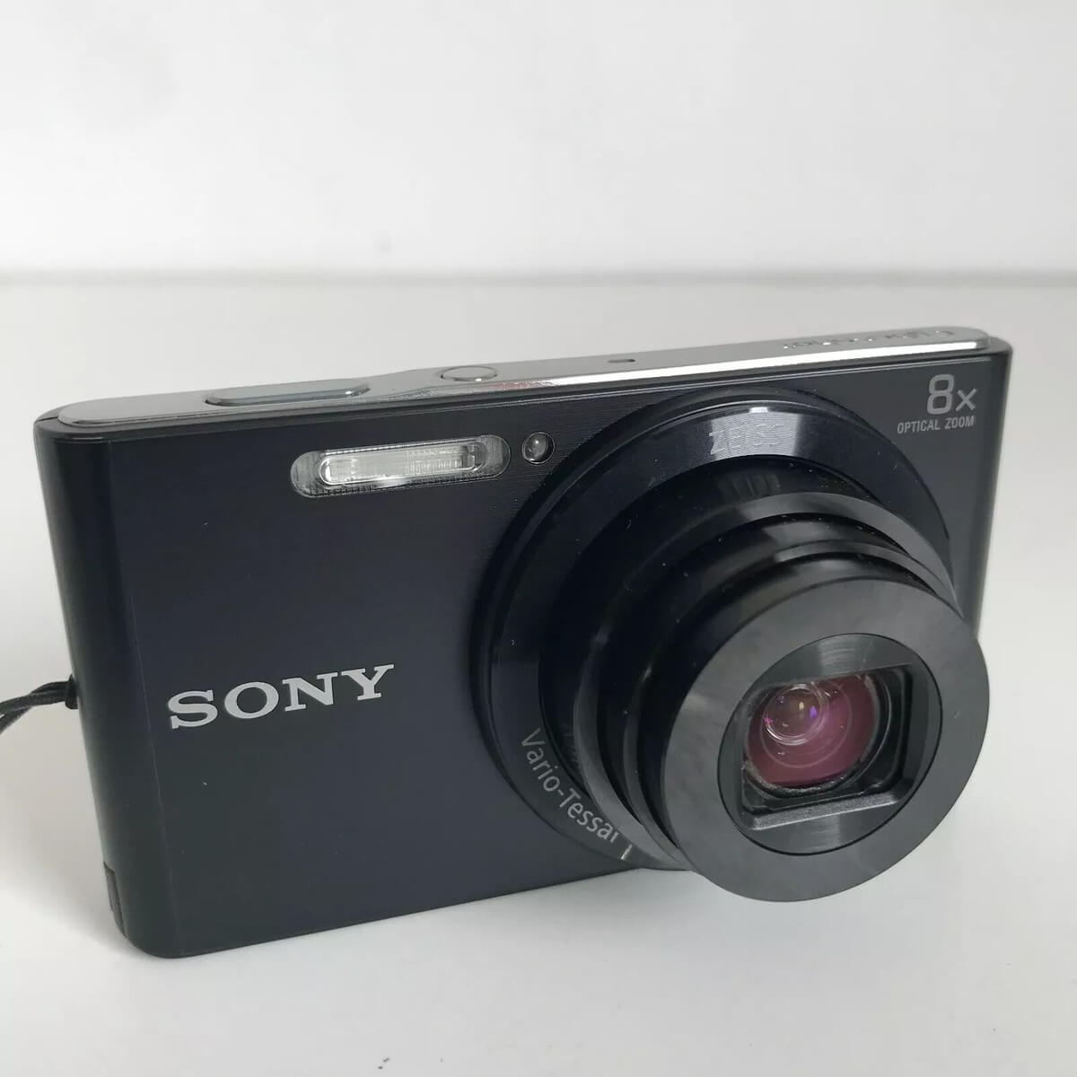 Cách sử dụng máy ảnh Sony DSC W830 hiệu quả cho người mới 3 Khả năng hiển thị và thao tác điều khiển