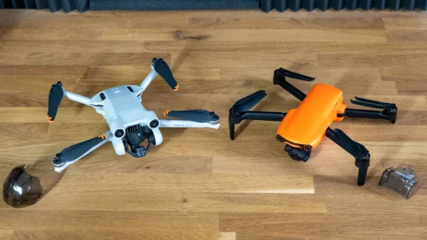 my-ban-lenh-cam-nhap-khau-va-ban-drone-moi-tu-dji-cung-cac-hang-nuoc-ngoai-2-600x338-1 Mỹ Ban Lệnh Cấm Nhập Khẩu và Bán Drone Mới Từ DJI Cùng Các Hãng Nước Ngoài
