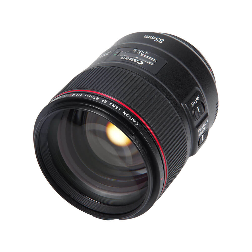Canon EF 85mm f/1.4L IS USM: Tuyệt tác chân dung cho hệ DSLR