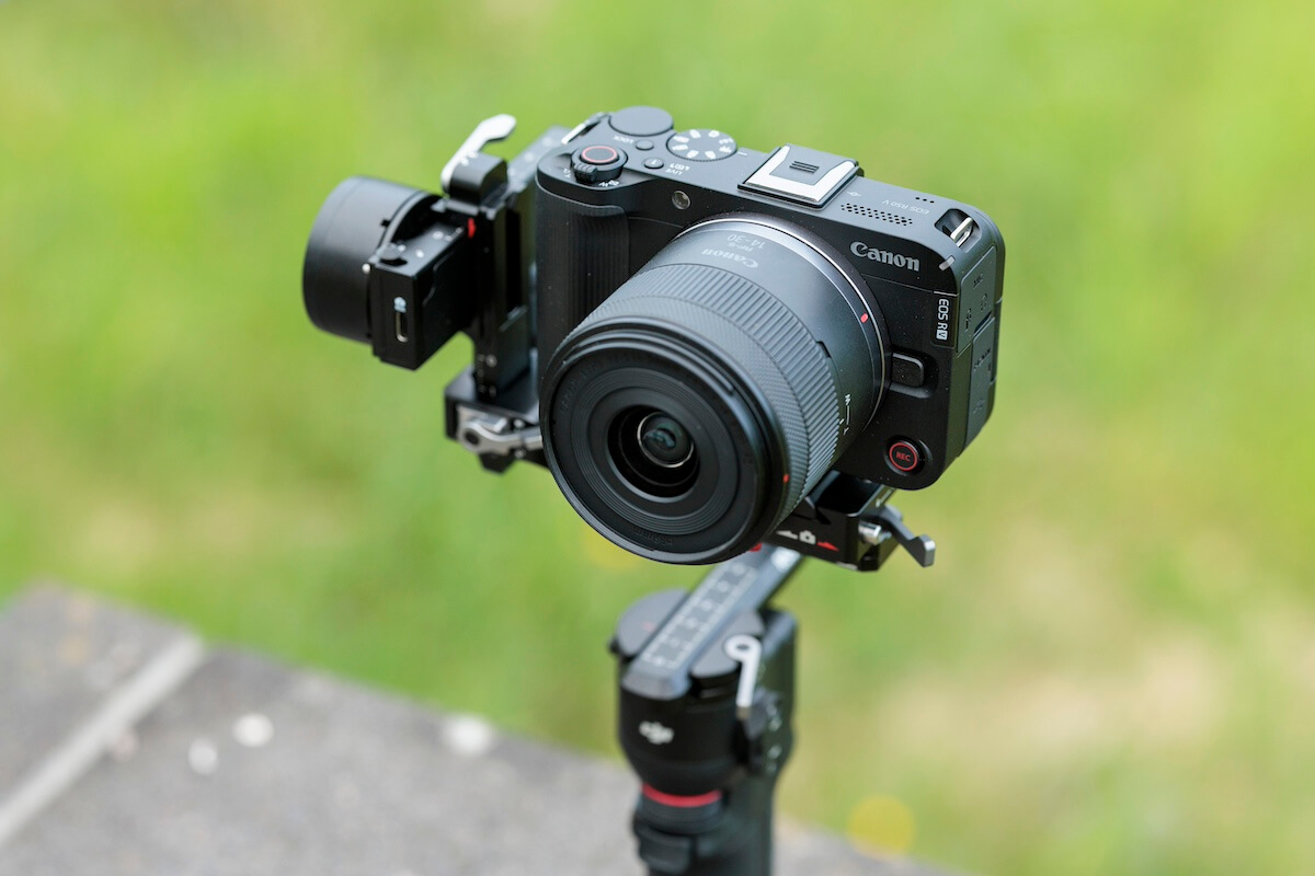 Đánh giá máy ảnh Canon R50V liệu có phải lựa chọn hoàn hảo cho vlogger 7 Đánh giá Canon R50V: Hiệu năng pin và quản lý năng lượng