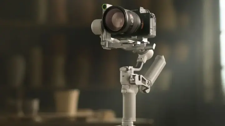 Đánh giá DJI RS4 Mini: Tổng quan về ngôn ngữ thiết kế