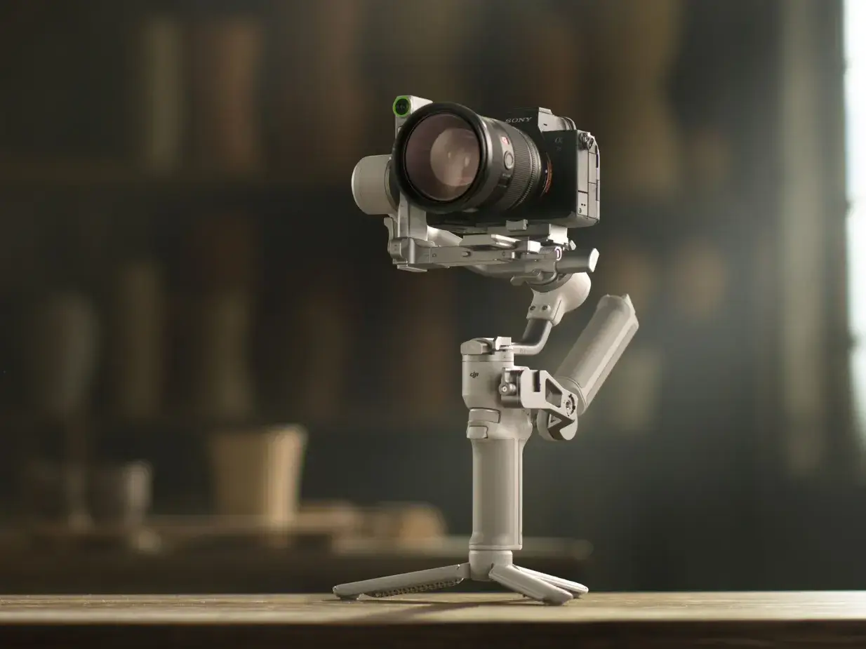Đánh giá DJI RS4 Mini: Tổng quan về ngôn ngữ thiết kế