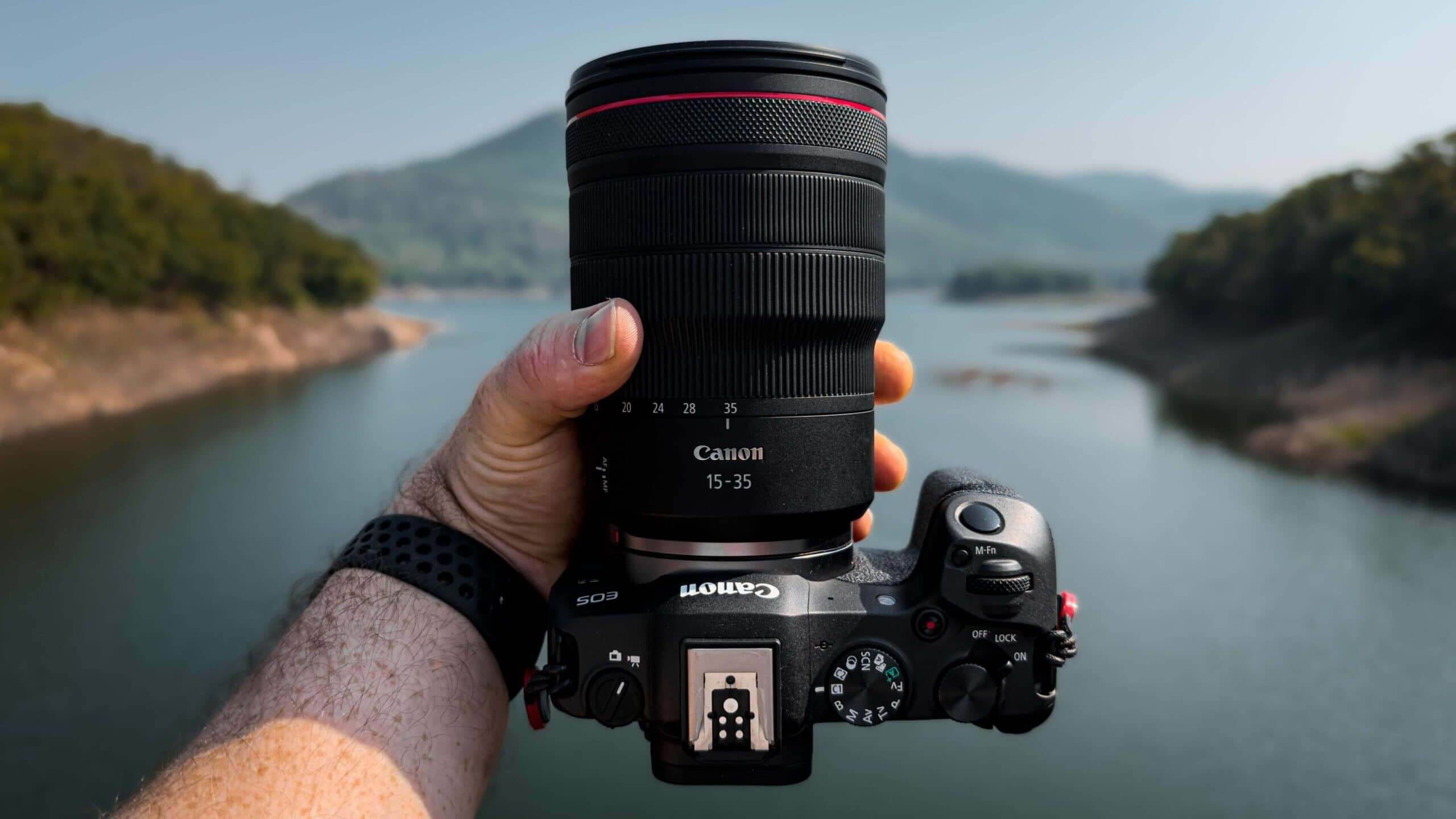 Đánh giá máy ảnh Canon R8 liệu có còn đáng mua trong năm 2026 1 Đánh giá máy ảnh Canon R8 – Thông số kỹ thuật chi tiết