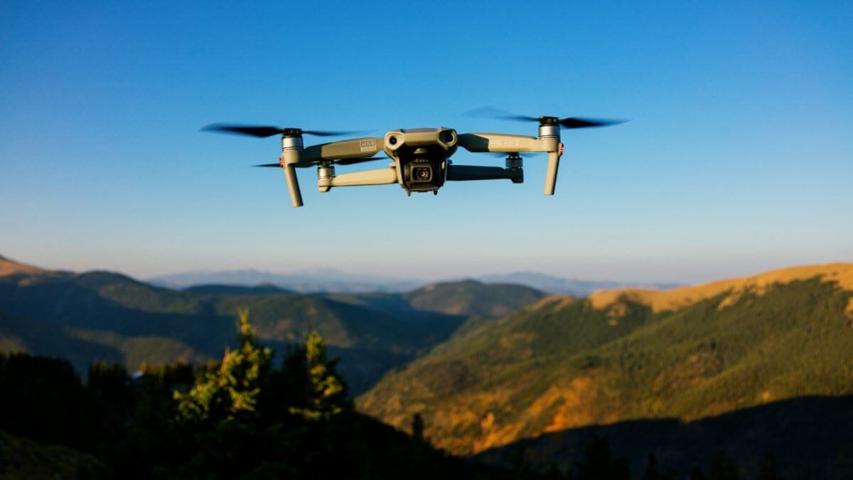 Flycam là gì và vai trò của nó?