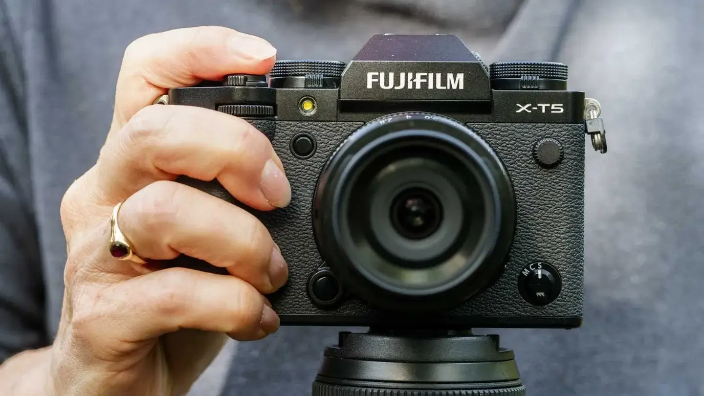 Fujifilm X-T5 39 Hệ thống lấy nét tự động tích hợp trí tuệ nhân tạo