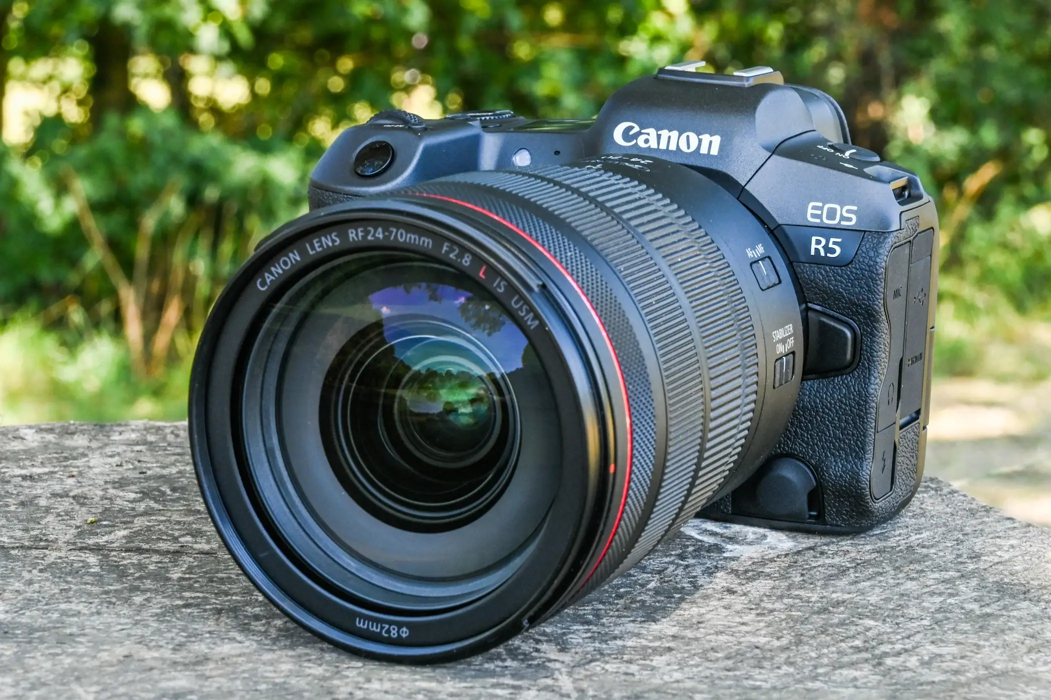 Đánh giá máy ảnh Canon R5 chi tiết với những cải tiến đột phá 3 Khả năng lấy nét vượt trội và tốc độ phản hồi ấn tượng