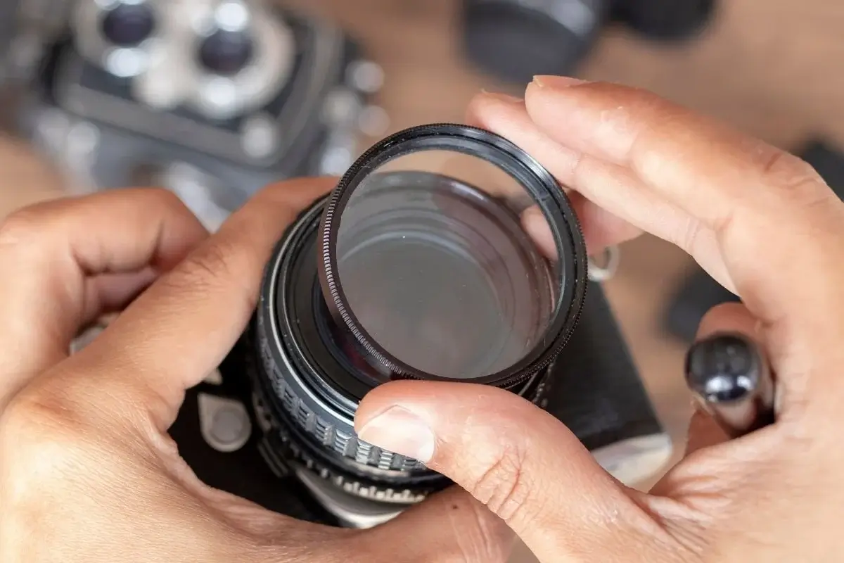 Filter là gì và những kiến thức quan trọng bạn cần nắm vững 1 Khái niệm filter là gì trong nhiếp ảnh chuyên nghiệp
