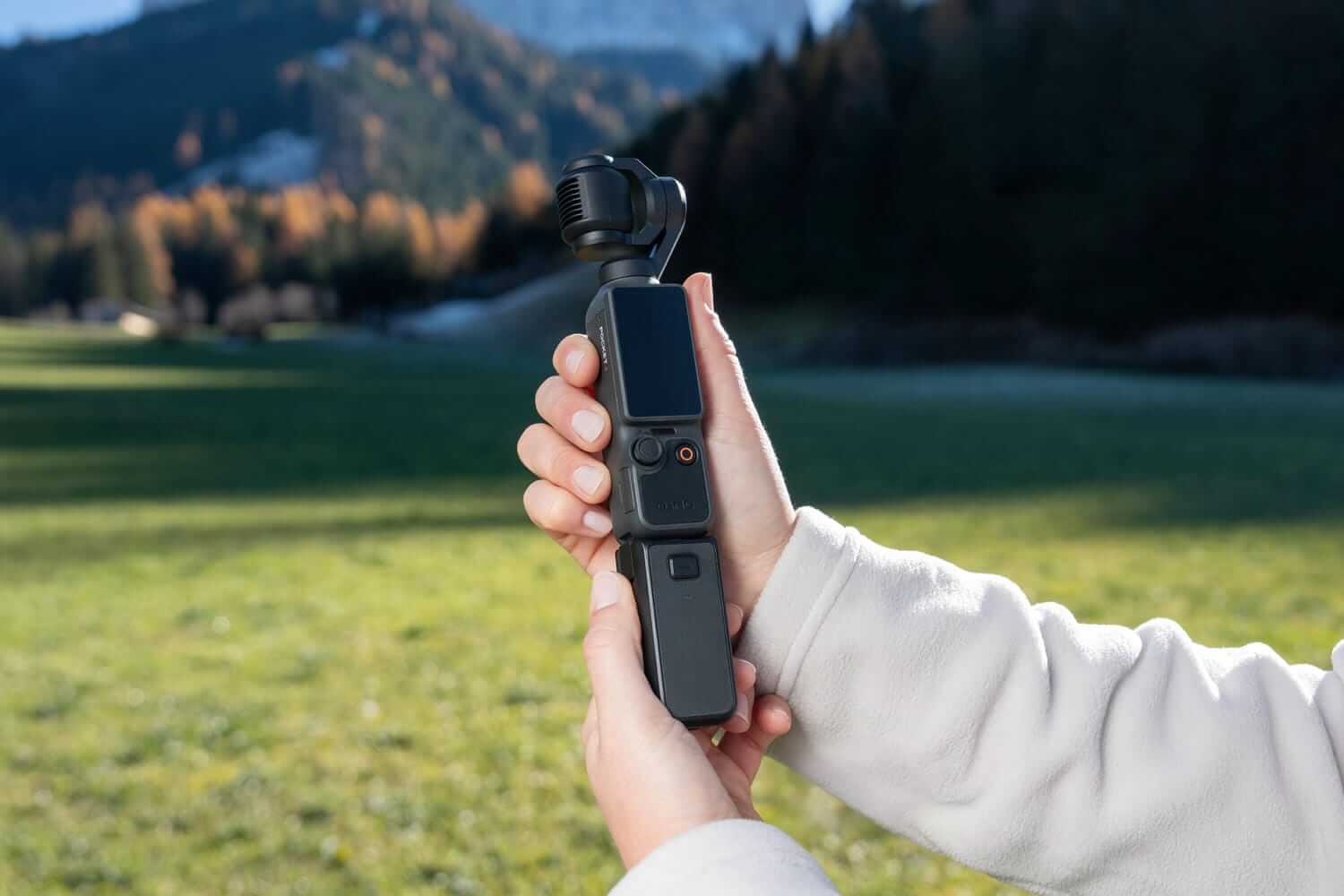 Đánh giá DJI Osmo Pocket 4 chi tiết với những nâng cấp đầy ấn tượng 2 Nhận định chuyên sâu về DJI Osmo Pocket 4