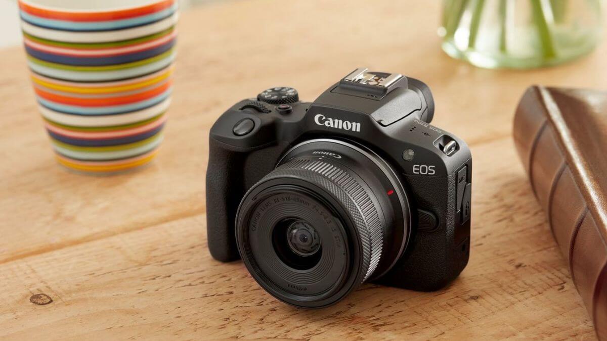 Đánh giá máy ảnh Canon R100 chi tiết dành cho người mới bắt đầu 1 Phân tích ưu điểm và hạn chế của Canon R100