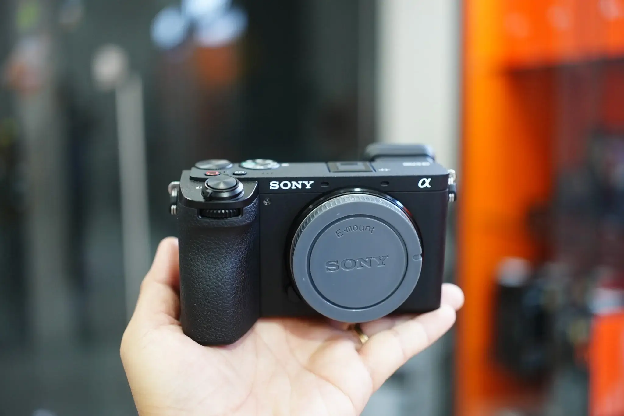 Review Sony A6700 đánh giá chi tiết chiếc máy crop đáng mua nhì hiện nay 2 Phân tích ưu và nhược điểm khi trải nghiệm Sony A6700