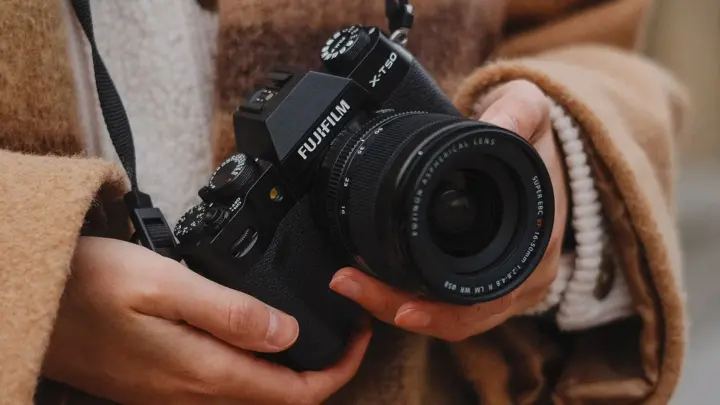 Review Fujifilm X-T50: Ngôn ngữ thiết kế và công thái học