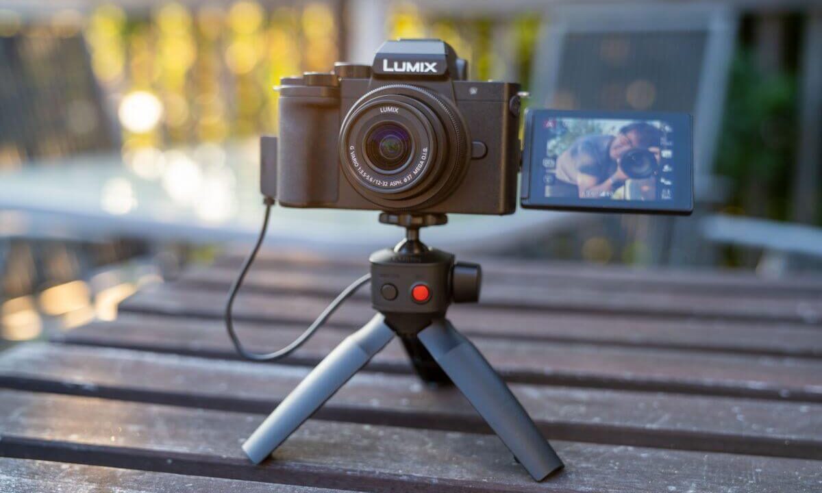 Sử dụng máy ảnh Panasonic làm webcam với Lumix Tether