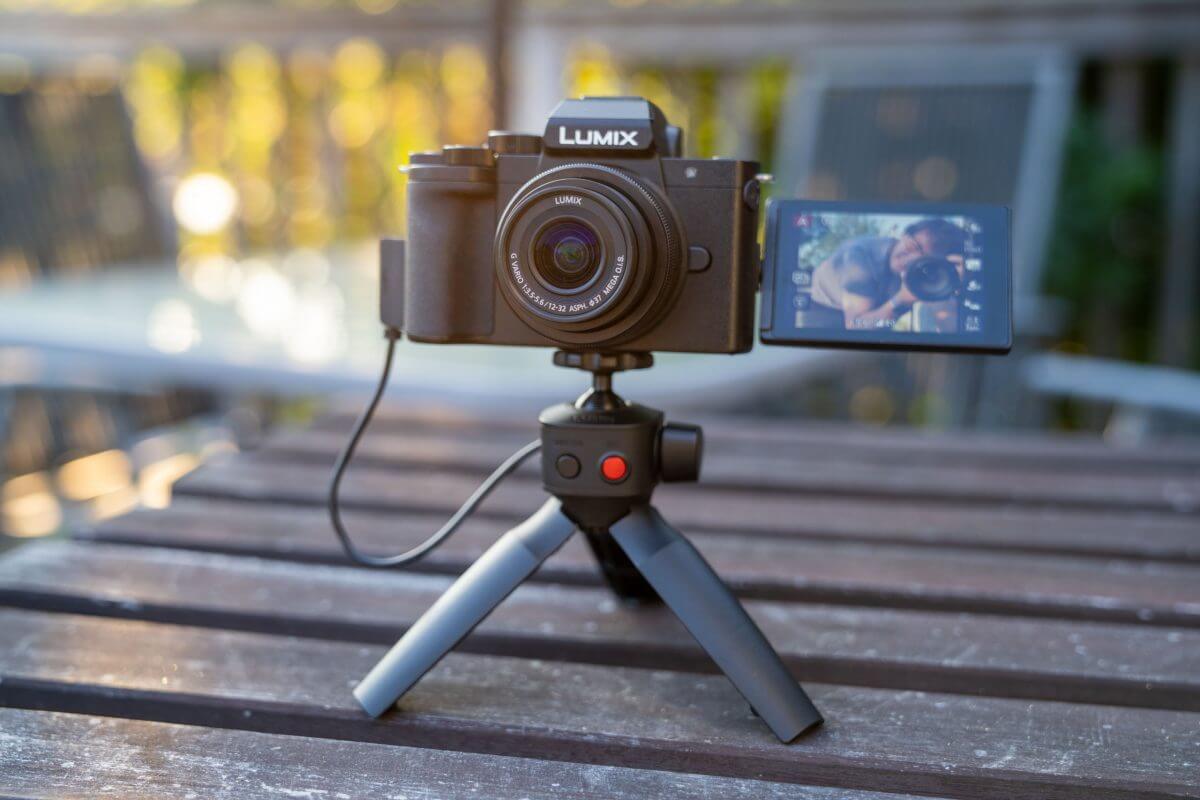 Sử dụng máy ảnh Panasonic làm webcam với Lumix Tether