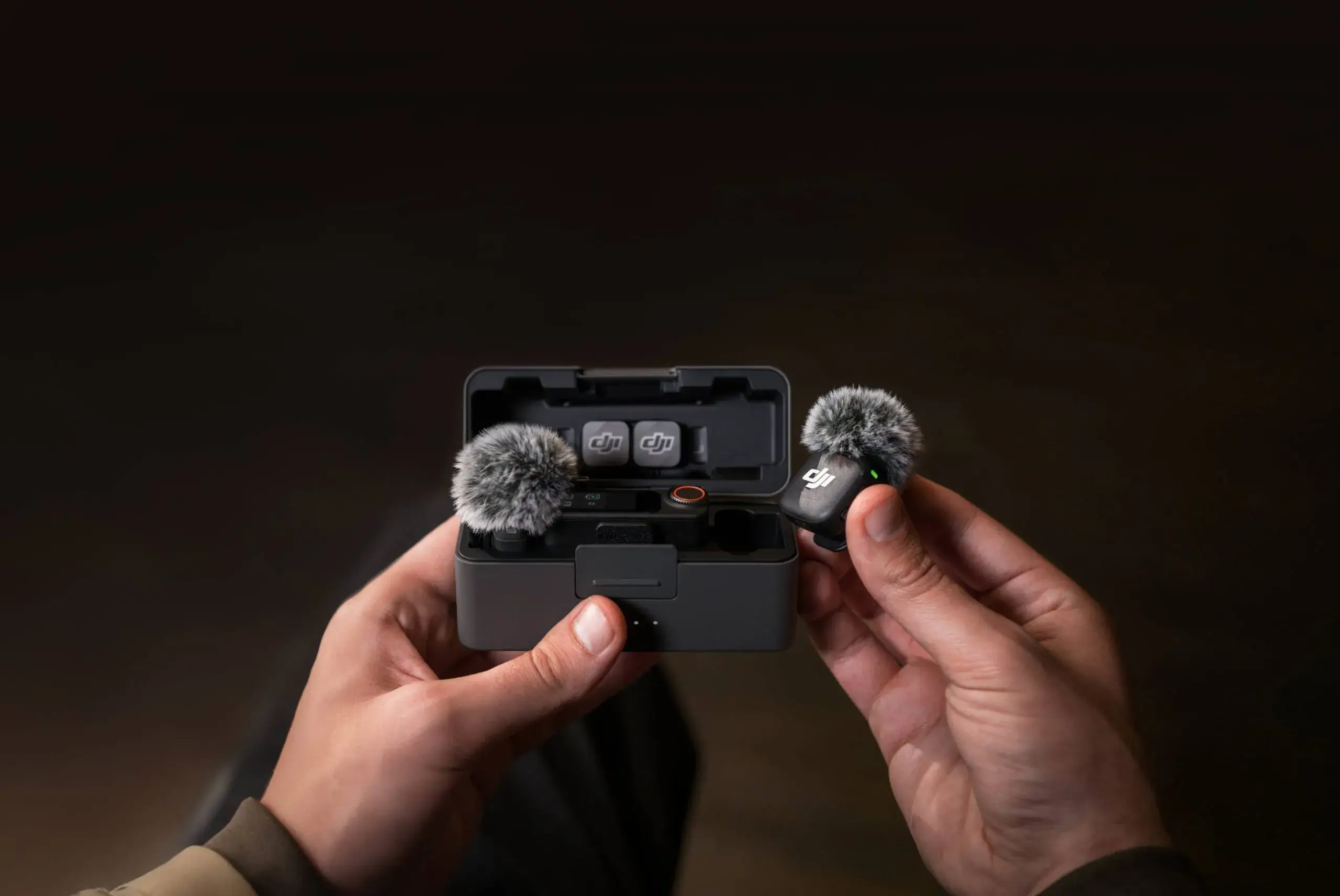 Đánh giá DJI Mic 3 chi tiết trải nghiệm micro không dây siêu nhỏ gọn 3 Thiết kế, kích thước và trải nghiệm sử dụng