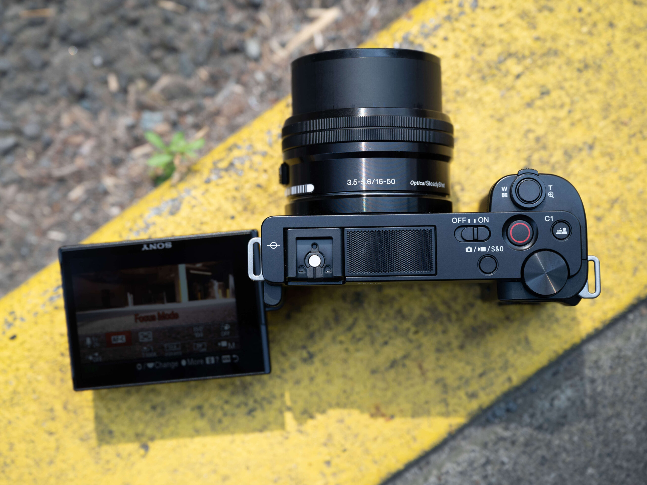 Đánh giá máy ảnh Sony A7C II chi tiết cho người yêu nhiếp ảnh chuyên nghiệp 3 Trải nghiệm quay phim chuyên nghiệp với loạt tính năng nâng cấp