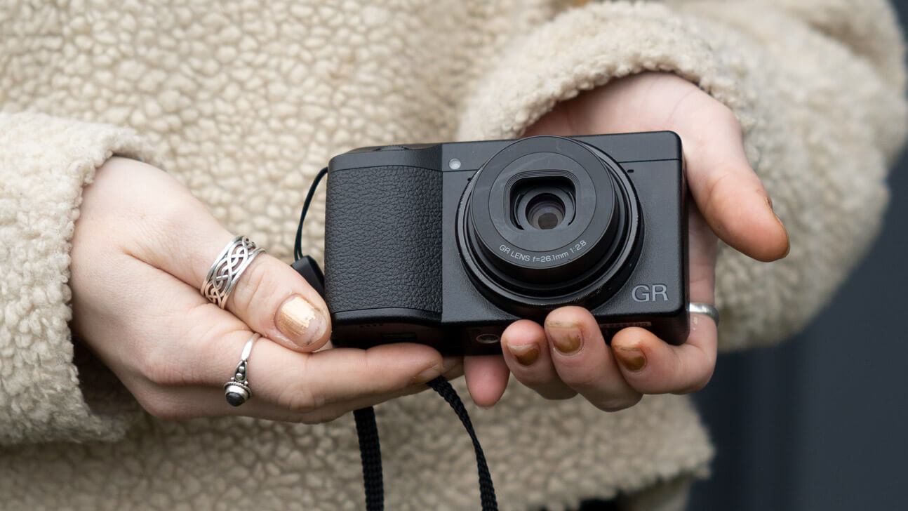Dslr và mirrorless nên chọn dòng máy ảnh nào tốt năm 2026 4 Bảng so sánh chi tiết đặc tính kỹ thuật
