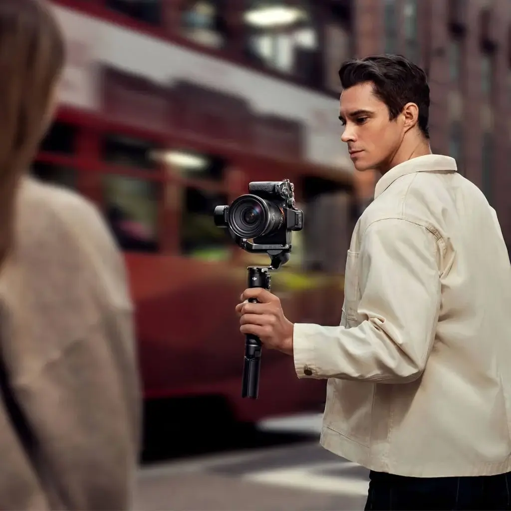 Gimbal máy ảnh siêu tốt cho DSLR và Mirrorless đáng mua nhất hiện nay 6 Đánh giá DJI RS 3 Mini: Nhỏ gọn nhưng mạnh mẽ
