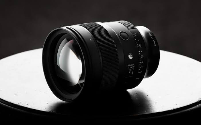 Sigma 85mm f/1.2 Art sở hữu khẩu độ lớn cùng khả năng xóa phông đỉnh cao 4 Hiệu suất lấy nét hiện đại và kiểm soát quang sai