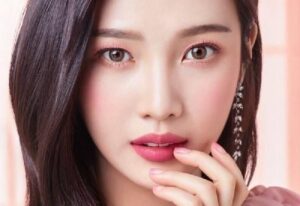 99+ cách tạo dáng chụp ảnh chân dung đẹp và cuốn hút nhất 10 khai-thac-chieu-sau-qua-anh-mat