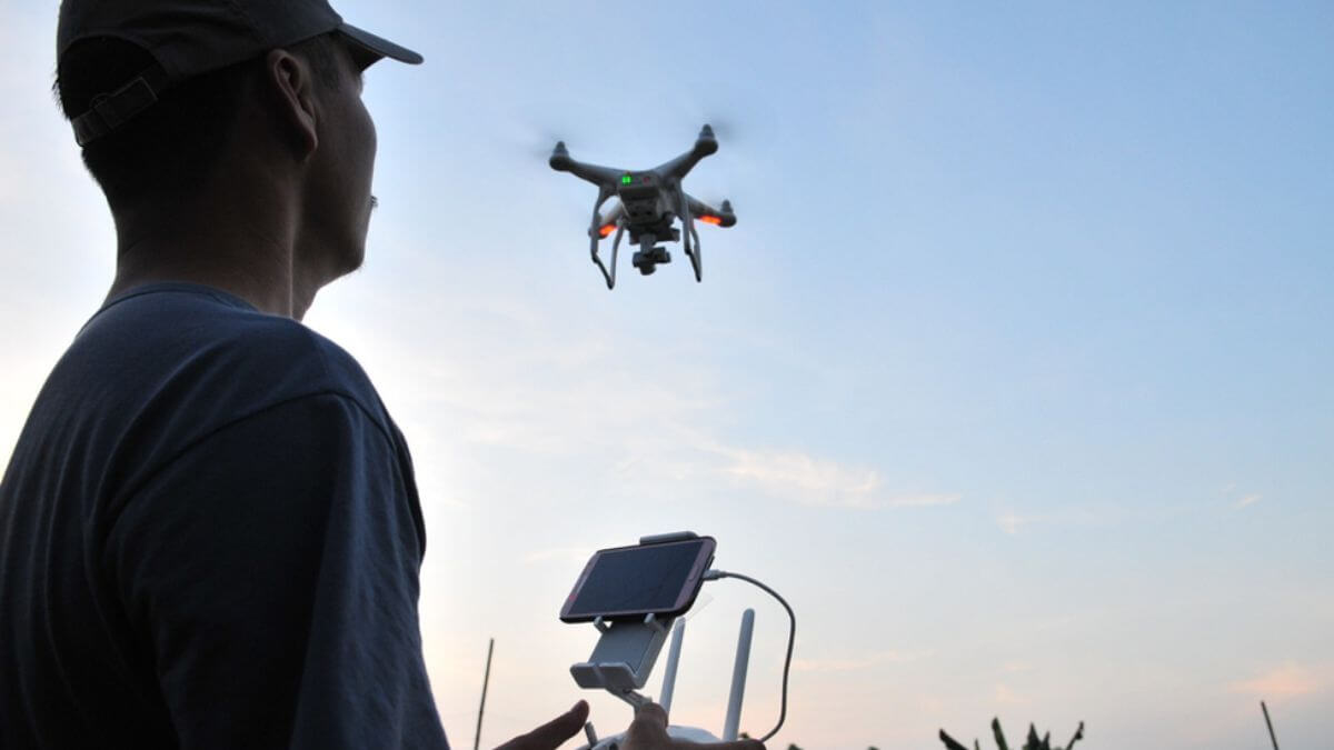 Khung pháp lý về hoạt động bay flycam tại Việt Nam