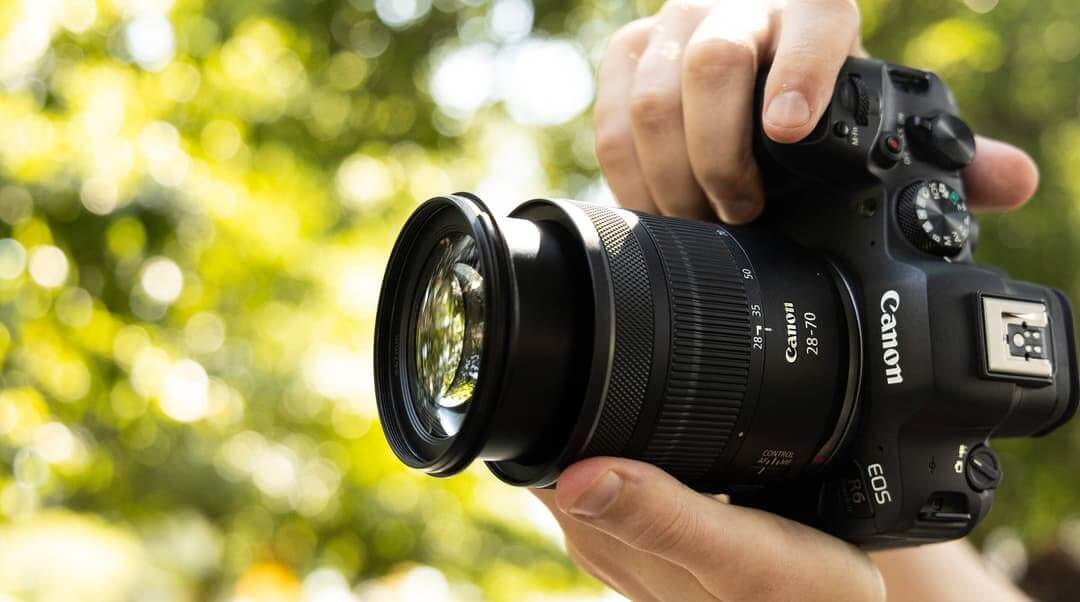 Ống Kính Canon RF 28-70mm f/2.8 IS STM 5 Kiểu dáng thiết kế tối ưu của Canon RF 28-70mm f/2.8 IS STM