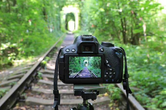 Dslr và mirrorless nên chọn dòng máy ảnh nào tốt năm 2026 7 Sự tiến hóa của kính ngắm