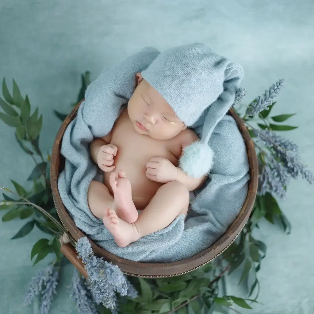 Newborn là gì và những kinh nghiệm chụp ảnh cho bé bố mẹ cần nắm 5 Chiếu đèn Flash trực diện vào mắt bé con