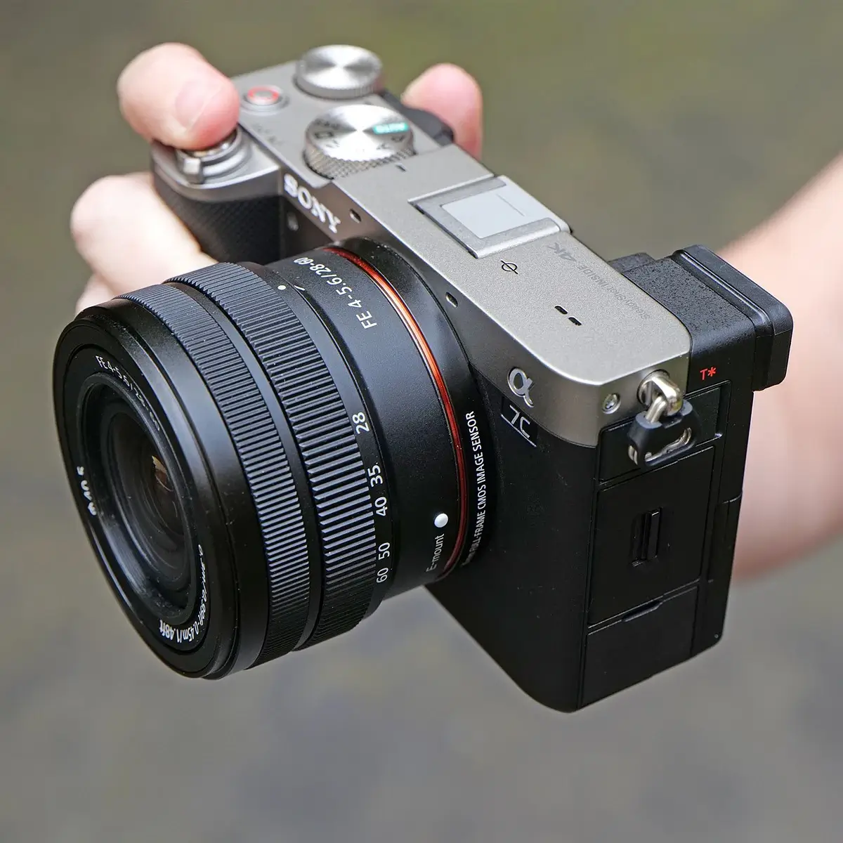 Đánh giá Sony A7C mẫu máy ảnh Full-Frame đa năng cho mọi nhu cầu 2 Đánh giá nhanh Sony A7C