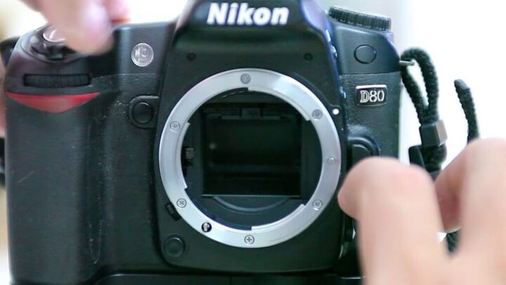 Dấu hiệu nhận biết máy ảnh bị kẹt lens