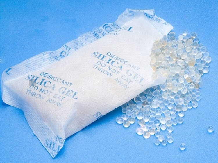 Giải pháp hút ẩm bằng hạt Silica Gel
