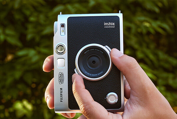 Fujifilm ra mắt Instax Mini Evo 2: Màn cảm ứng 4.5 inch, cảm biến 13MP, quay video, giá 289.95 USD 1 Màn hình cảm ứng 4.5 inch đầu tiên trong dòng Instax