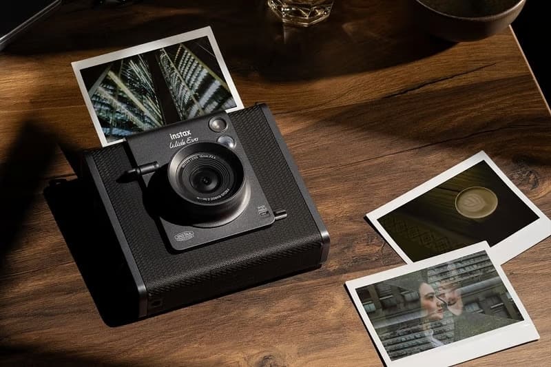 Máy Ảnh Fujifilm Instax Wide Evo 17 Màn hình LCD 3.5 inch hiện đại