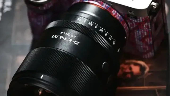 Bước ngoặt Autofocus đầu tiên của Zhongyi Optics