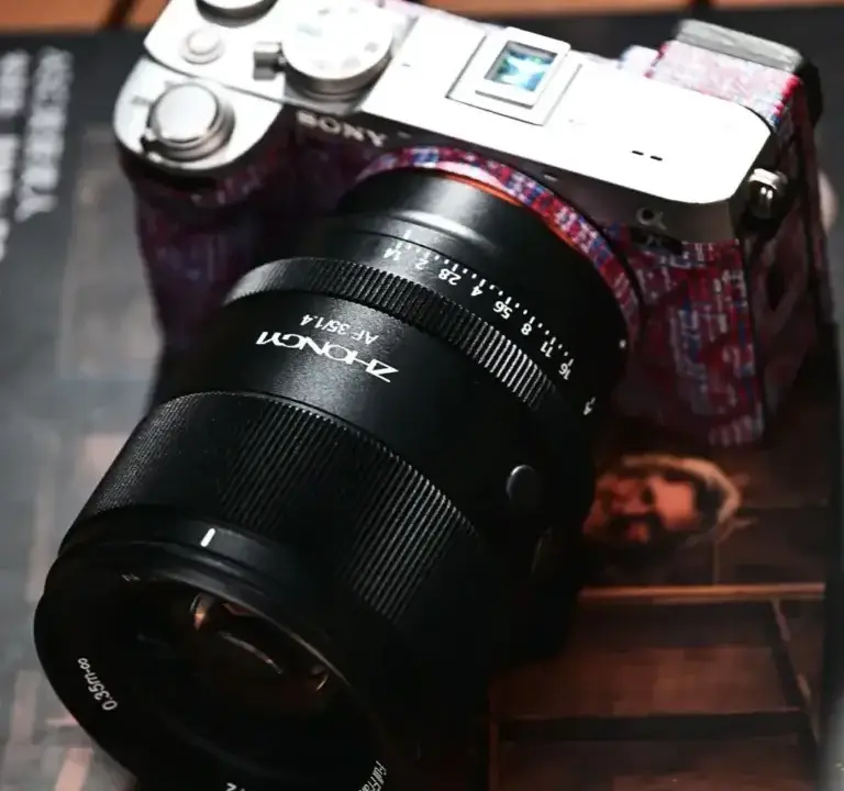 Bước ngoặt Autofocus đầu tiên của Zhongyi Optics