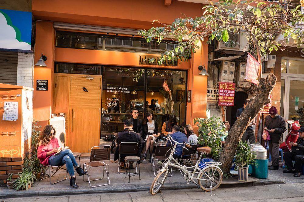 Sức hút từ những quán cóc ven đường